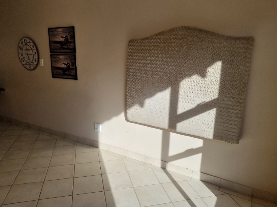 1 Bedroom Property for Sale in Vredenhof Sh Free State